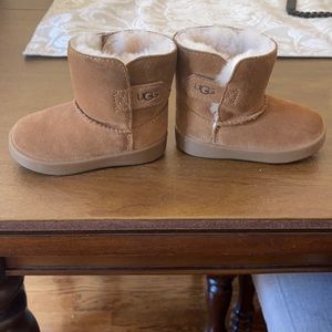TODDLER UGG BOOTS